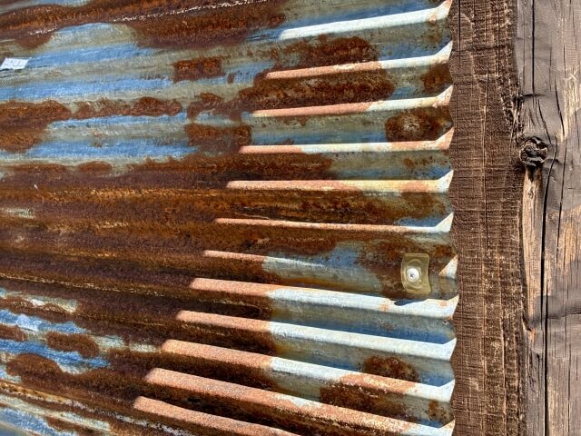 ZAM®が持つ特殊な皮膜構造と高い耐食性の仕組み